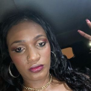 Meet your Posher, Semone